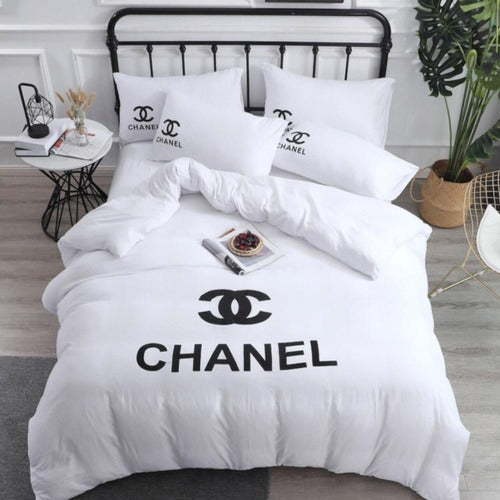 Elegance designer bedding uk limited - CHANEL COMPLETE SET (KINGSIZE) sleep  in style with this chanel complete set which includes 1. duvet cover 1.  fitted sheet 2. pillowcases kingsize..£30.00 NOW OUT OF STOCK